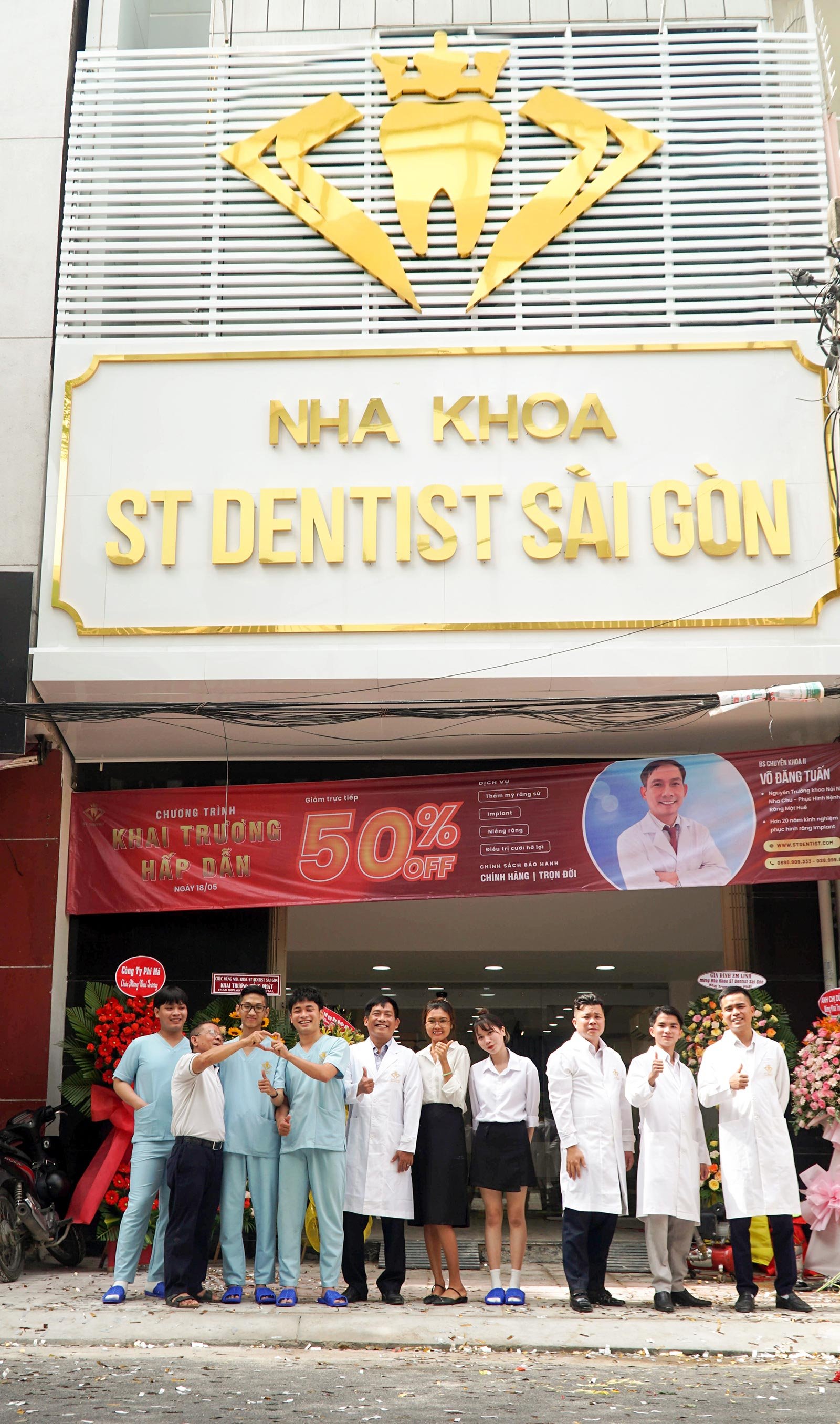 Răng sứ thẩm mỹ, cắm Implant ST DENTIST Giới thiệu